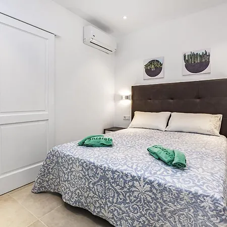 Deluxe By Vila Puerto del Carmen (Lanzarote)