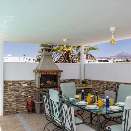 Deluxe By Puerto del Carmen (Lanzarote)